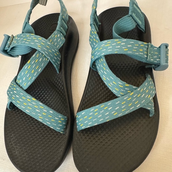 Chaco Other - Chaco Turquoise White Yellow Unisex/Girls Summer Ready Sandals EUC Fast Ship